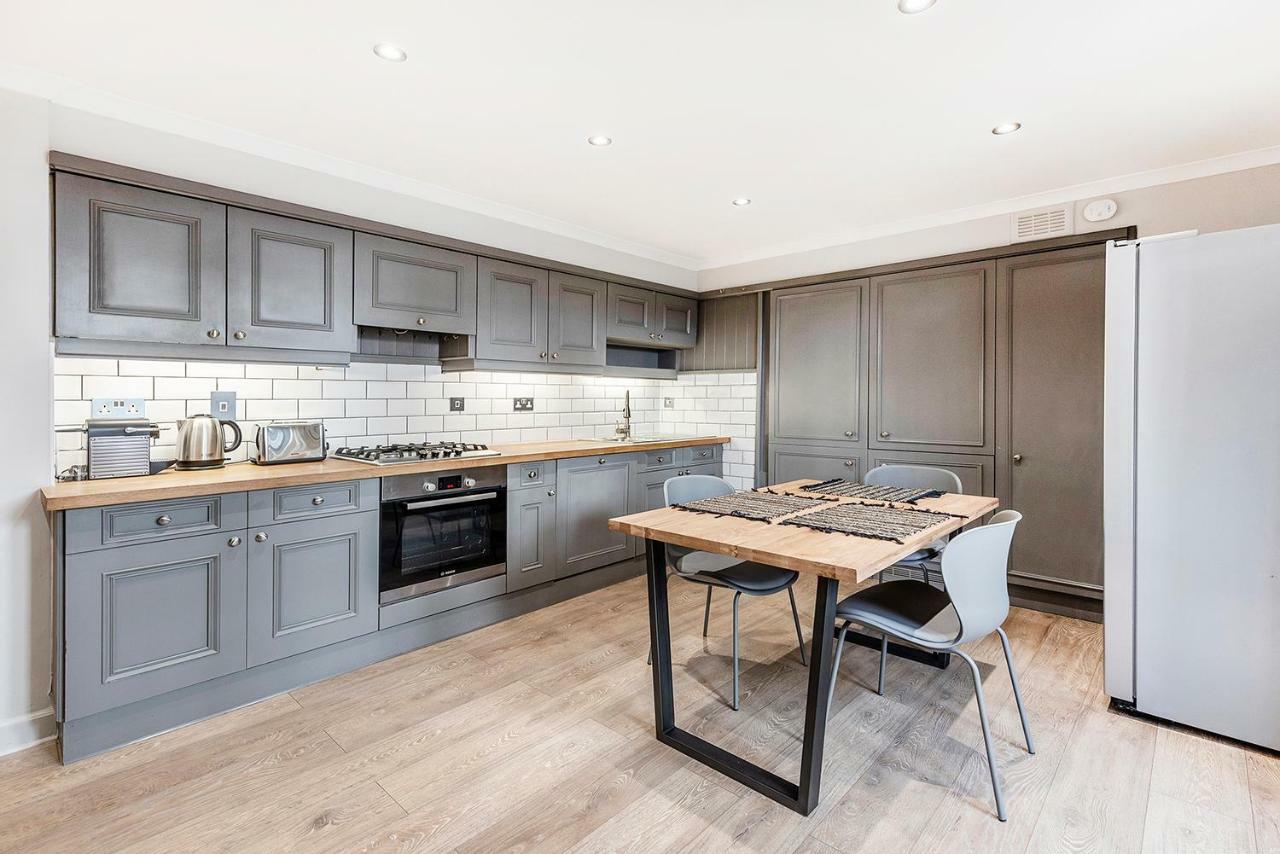 Stylish 2 Bedroom Flat In Knightsbridge ロンドン エクステリア 写真