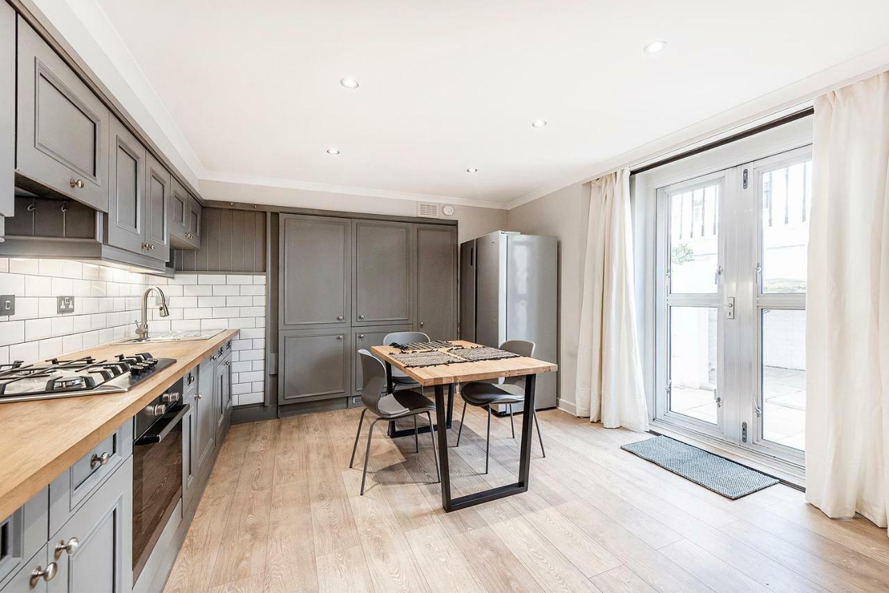 Stylish 2 Bedroom Flat In Knightsbridge ロンドン エクステリア 写真