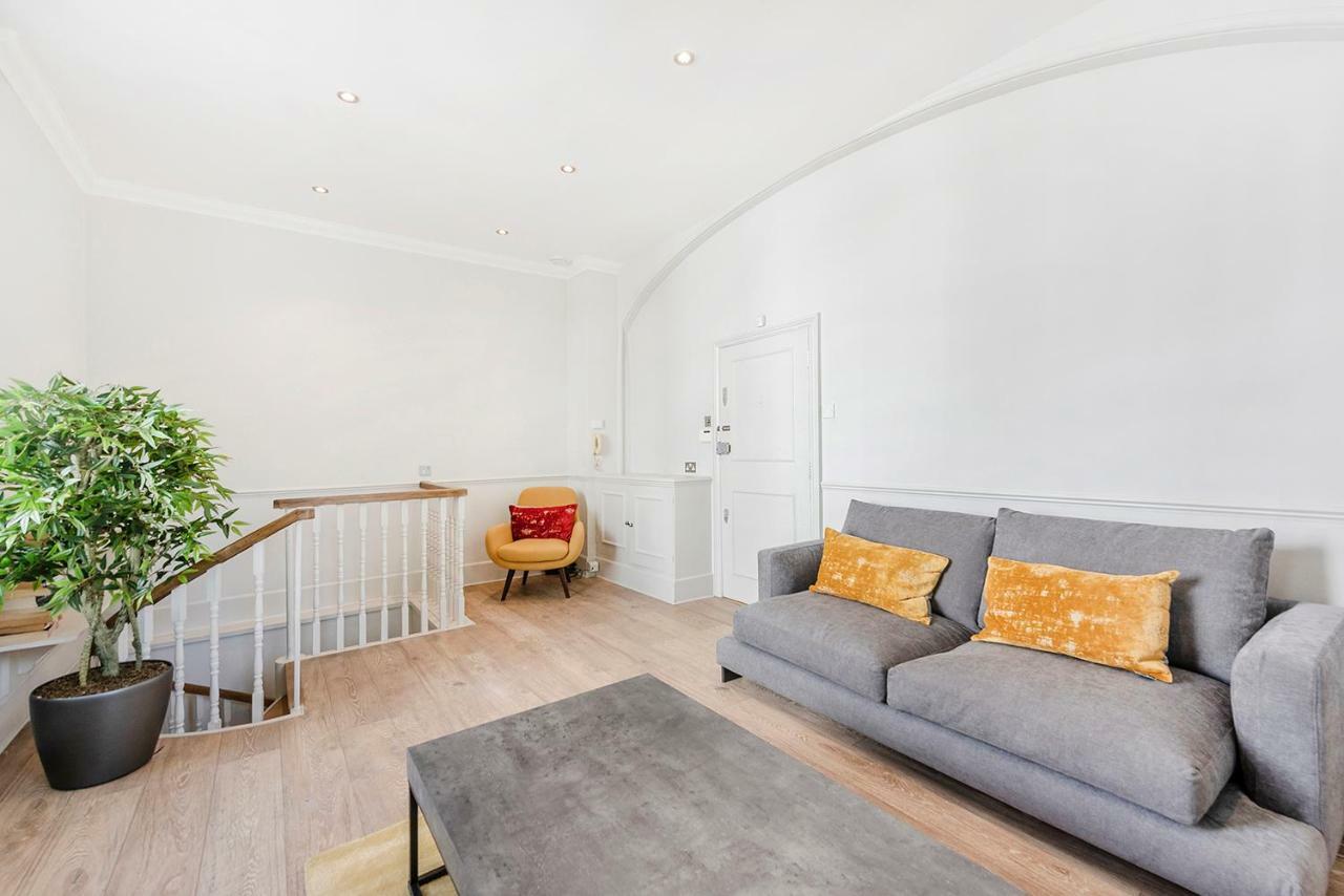 Stylish 2 Bedroom Flat In Knightsbridge ロンドン エクステリア 写真
